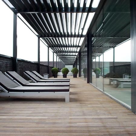 Carbon Hotel Genk Facilidades foto