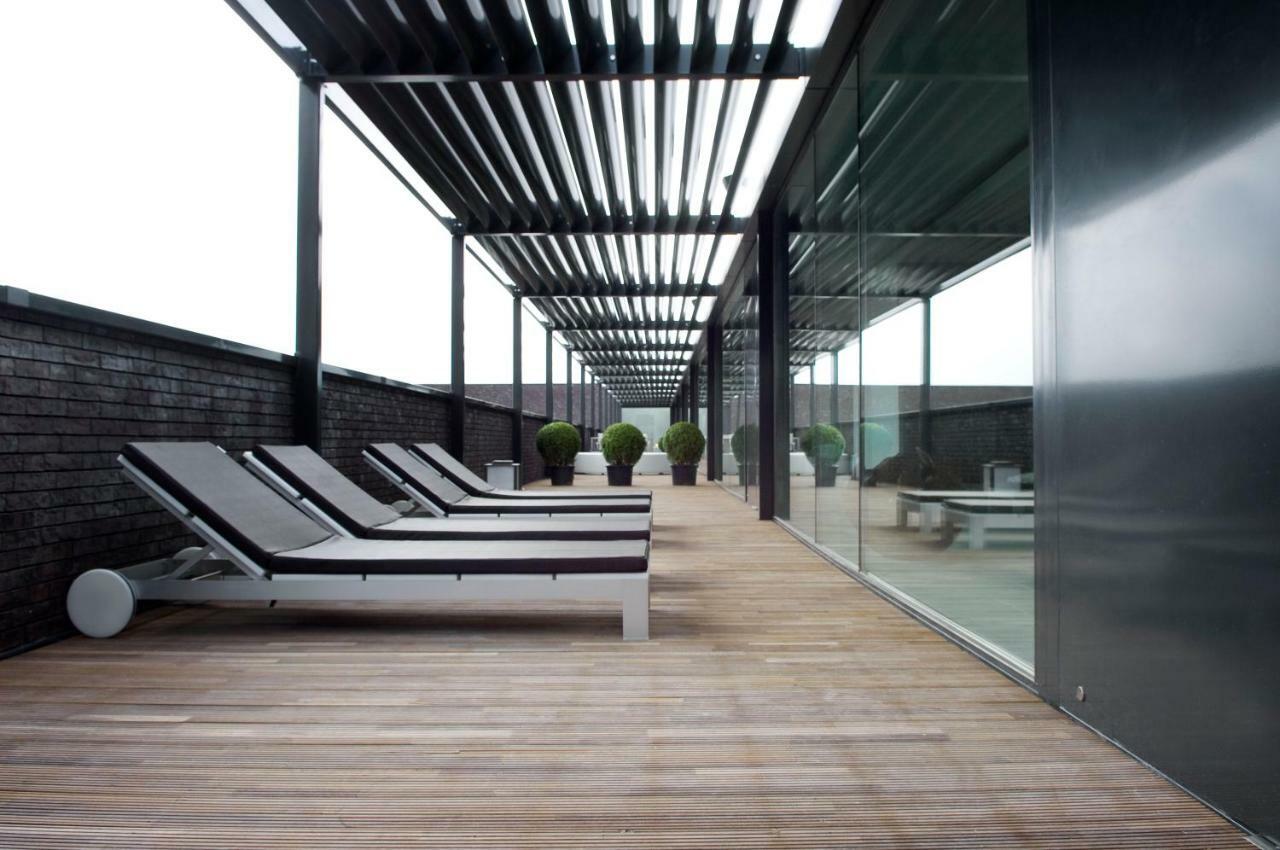 Carbon Hotel Genk Facilidades foto