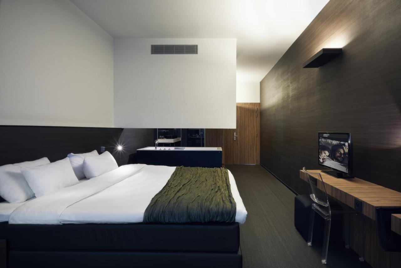 Carbon Hotel Genk Exterior foto